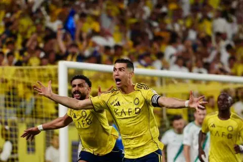 "لنجعلها لحظة حاسمة".. رسالة حماسية من رونالدو لجماهير النصر قبل مواجهة الهلال